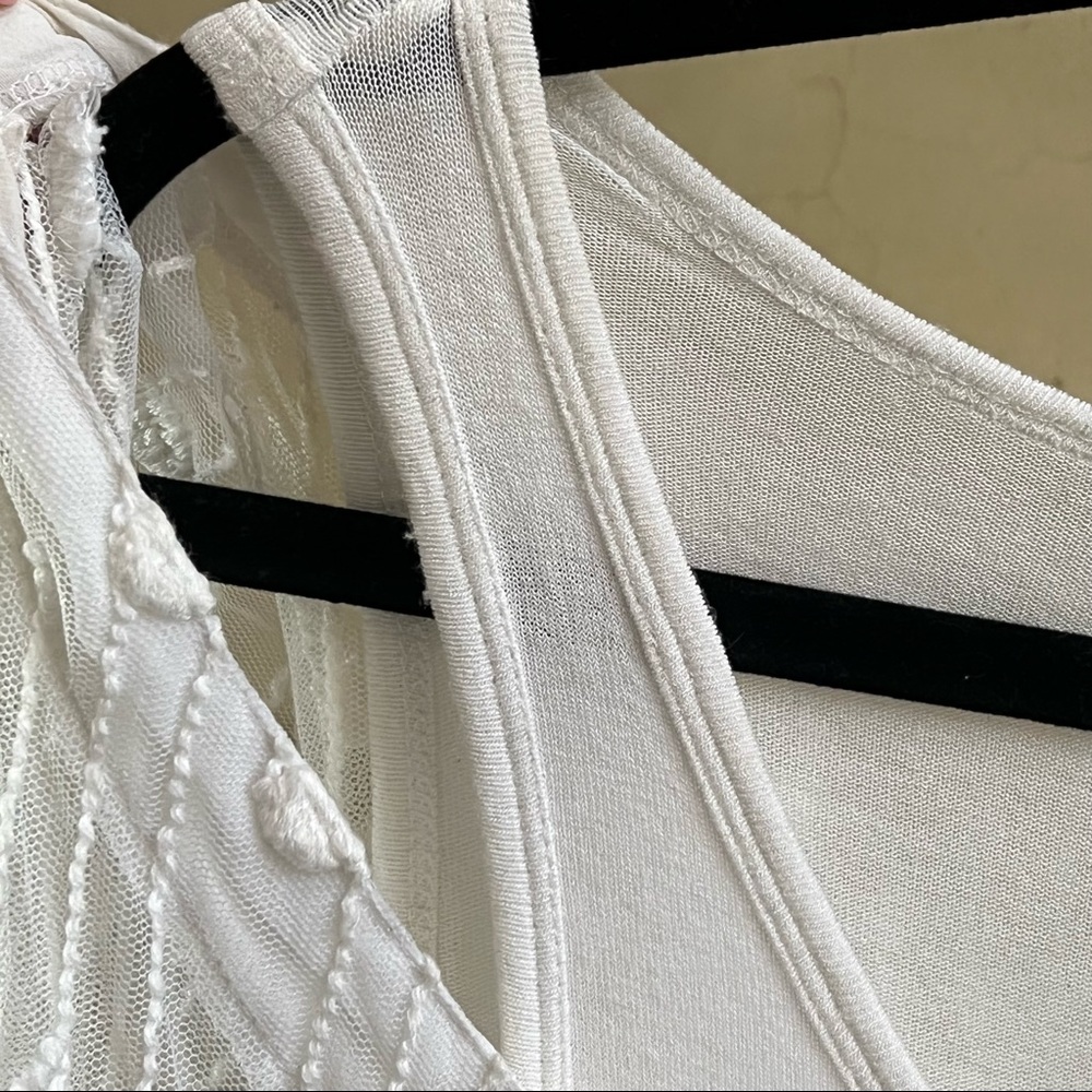 Embroidered 2 in 1 blouse - Picture 9 of 12